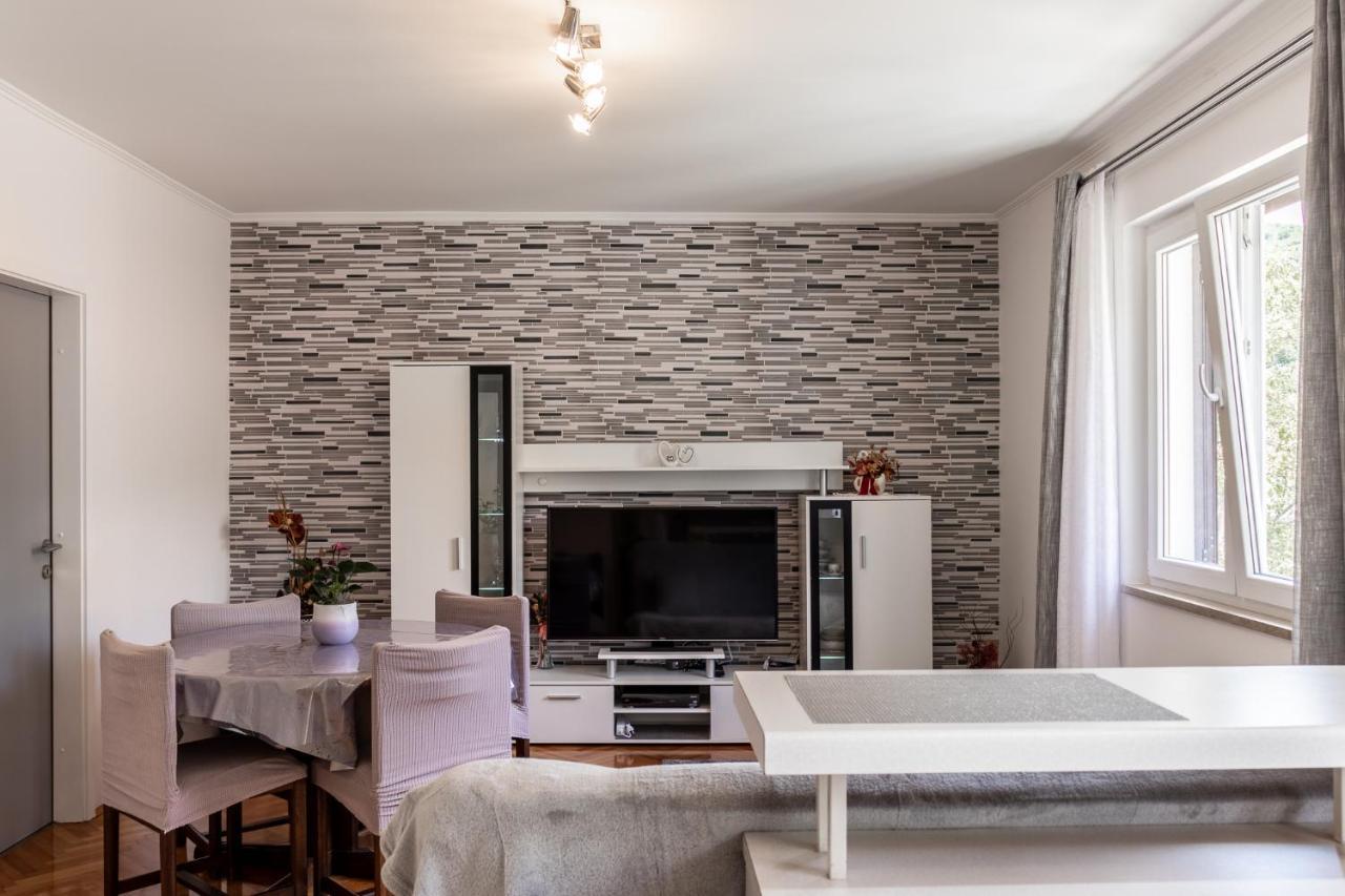 Apartman Danijela Zagorje Ngoại thất bức ảnh
